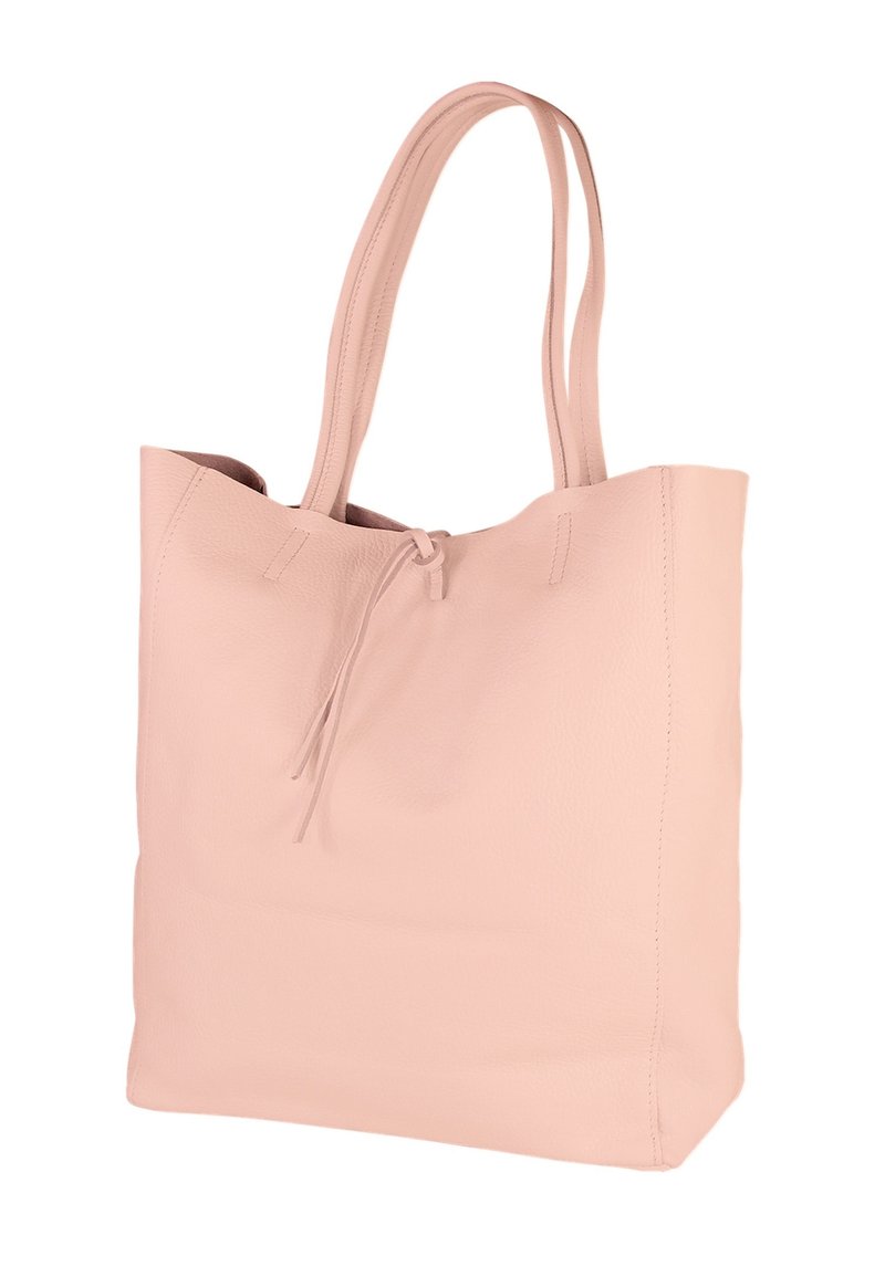 Roze leren shopper met twee lange hengsels, trekkoordsluiting, gestructureerd oppervlak en minimalistisch ontwerp. Zacht, ruim en licht van gewicht.