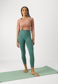 Yogasearcher ASA SEAMLESS LEGGING - Tights - paon