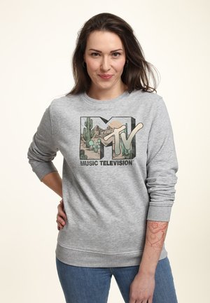 - Bluza