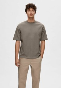Selected Homme - SLH LOOSE OSCAR O NECK TEE - T-shirt basique - morel Image miniature 1