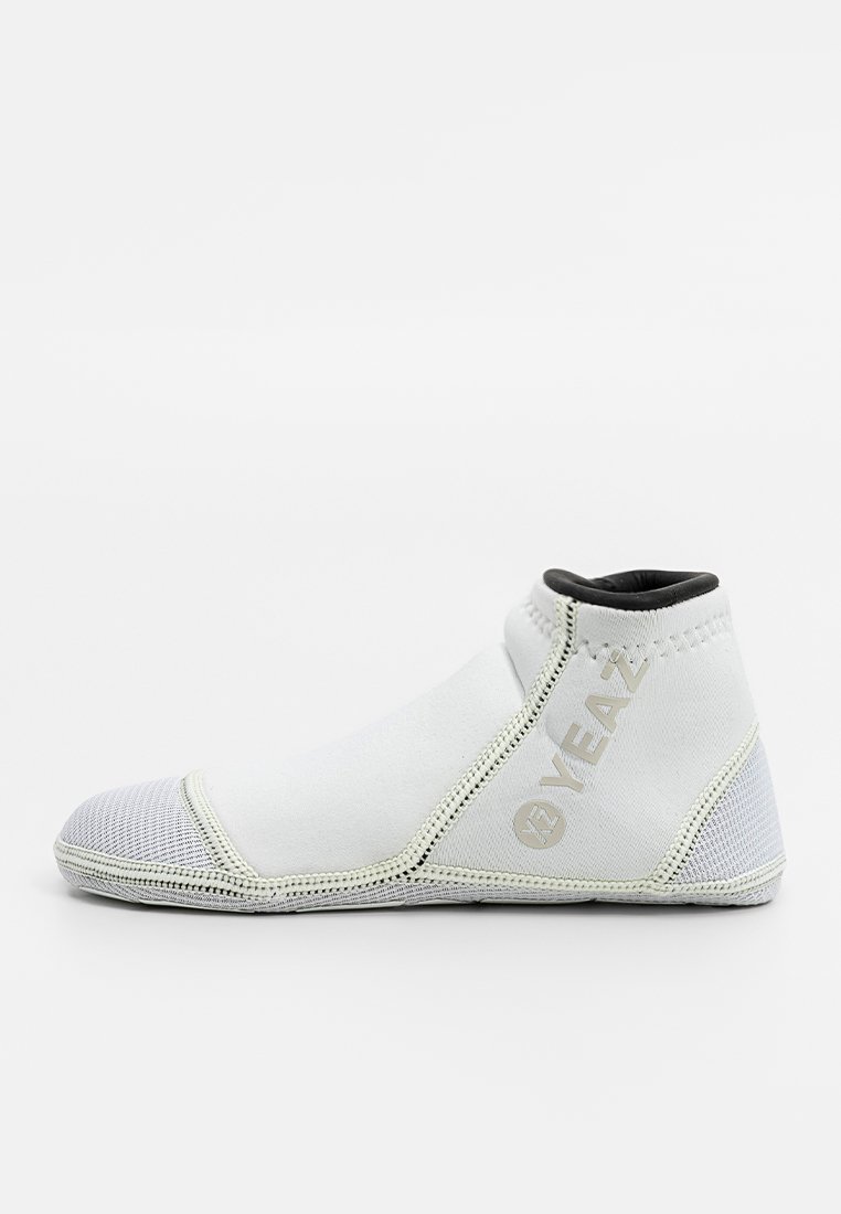 Zapatillas acuáticas