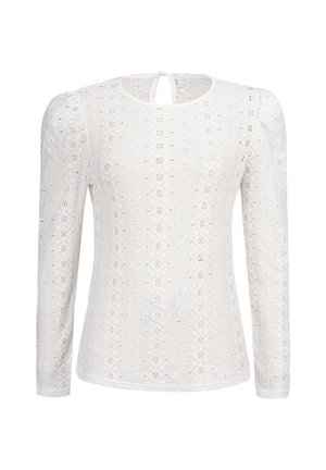 Witte blouse met lange mouwen van kant met een bloemenpatroon, voorzien van een ronde halslijn en een keyhole sluiting aan de achterkant. Textuurdetail van de stof zichtbaar.