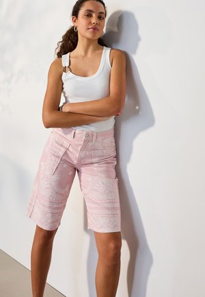 Next, Jeans Shorts - pink bandana print