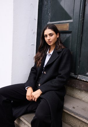 Palton clasic - black