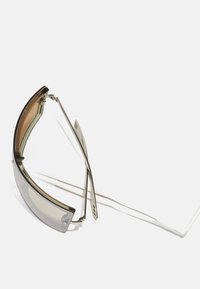 Le Specs THE BODYGUARD - Gafas de sol - smoke   silver