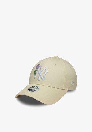 Beige Baseballcap mit gebogenem Schirm, ausgestattet mit einem gestickten weißen NY-Logo und lila Blütendetail. Hergestellt aus strukturiertem Stoff.