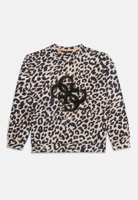 Felpa con stampa leopardata in beige e nero, con un logo nero testurizzato e il testo 'GUESS' al centro. Tessuto morbido, maniche lunghe.