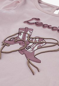 Levi's® KNOT FRONT - Pitkähihainen paita - crystal rose