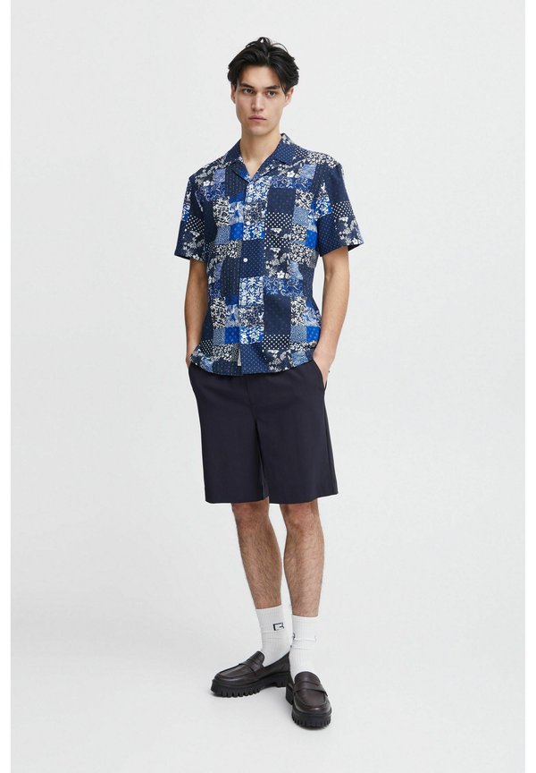 CFSAMOS REGULAR FIT - Shorts3