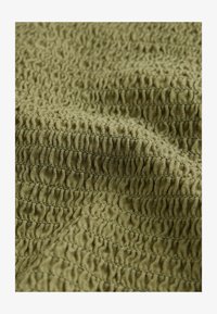 Vybráno, khaki green