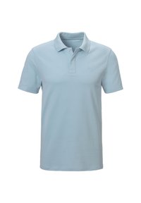 Polo bleu clair en coton avec un col, des manches courtes et un petit logo brodé sur la poitrine gauche.