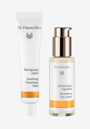 ON-PACK REVITALISING DAY LOTION + SOOTHING CLEANSING MILK - Skincare set - -