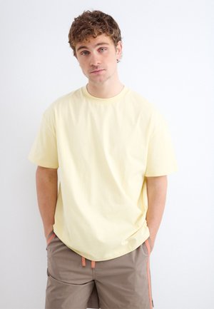 Balmohk, Basic Relaxed Fit - Základné tričko - blazing yellow