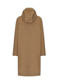 Brązowy, długi płaszcz przeciwdeszczowy z kapturem, wykonany z wodoodpornego materiału. Charakteryzuje się prostym krojem, bocznymi zatrzaskami i brakiem widocznych wzorów.