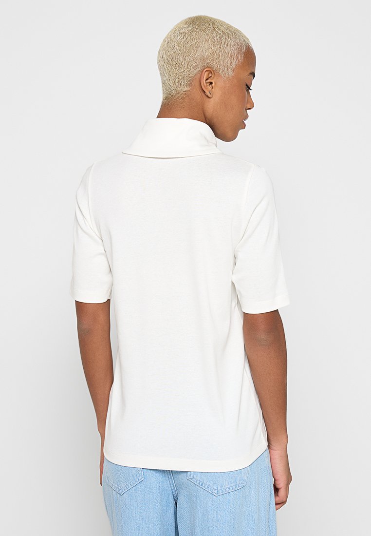 SLIM FIT