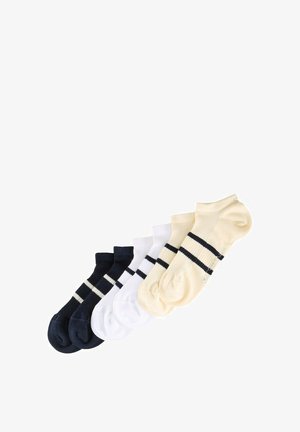 Conjunto de calcetines de algodón que incluye tres pares: azul marino con rayas blancas, blanco con rayas azul marino y crema con rayas azul marino. Diseño de corte bajo.