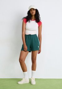 Thumbnail Image 4