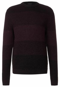 Pletený svetr v tmavě burgundské barvě, s strukturovaným ribovaným vzorem, kulatým výstřihem a vodorovným pruhovaným vzorem, který přechází do černé.