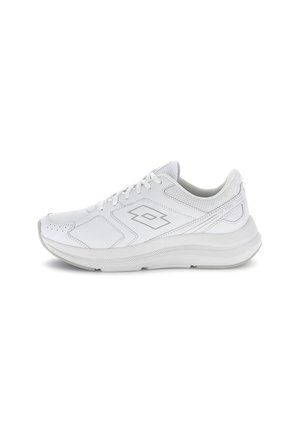 Trainers - white