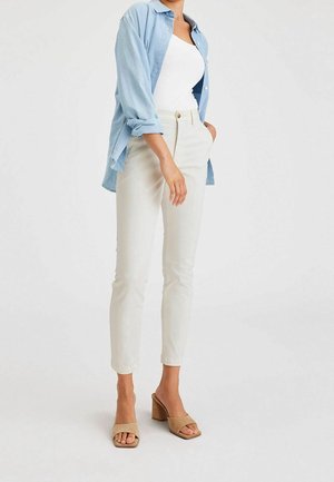 Chino - off-white