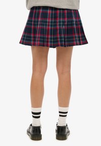 Superdry & Co CHECK - Falda plisada - blue red check