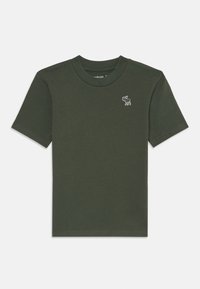 Mørkegrønn bomulls t-skjorte med korte ermer og rund hals. Har et lite brodert design av en elg på venstre bryst.