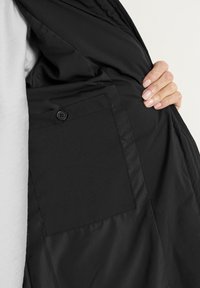 Cellbes of Sweden WARM WITH SIDE ZIPS AT THE BOTTOM - Vinterfrakke - black