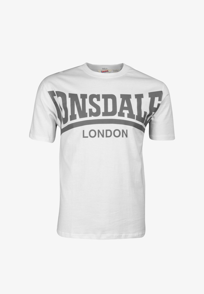 Fehér pamut póló, nagy szürke "LONSDALE" felirattal és alatta "LONDON" felirattal, klasszikus kerek nyakkal és rövid ujjakkal.