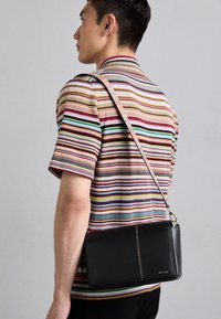 WOMEN BAG FLAP XBODY UNISEX - Keresztpántos táska - black