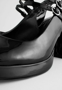 Next FOREVER COMFORT MARY JANE - REGULAR FIT - Augsti papēži - black