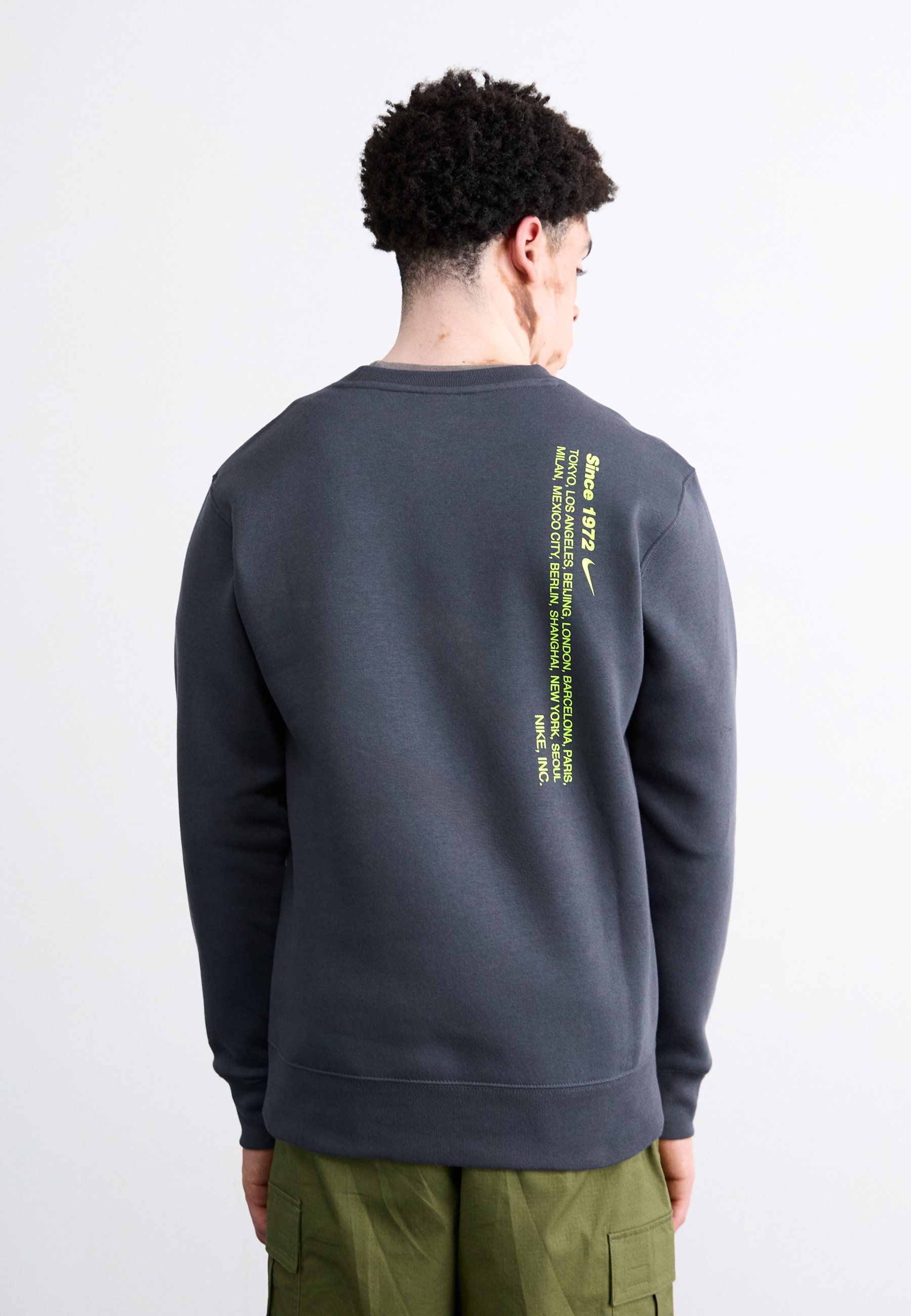 nike volt sweatshirt
