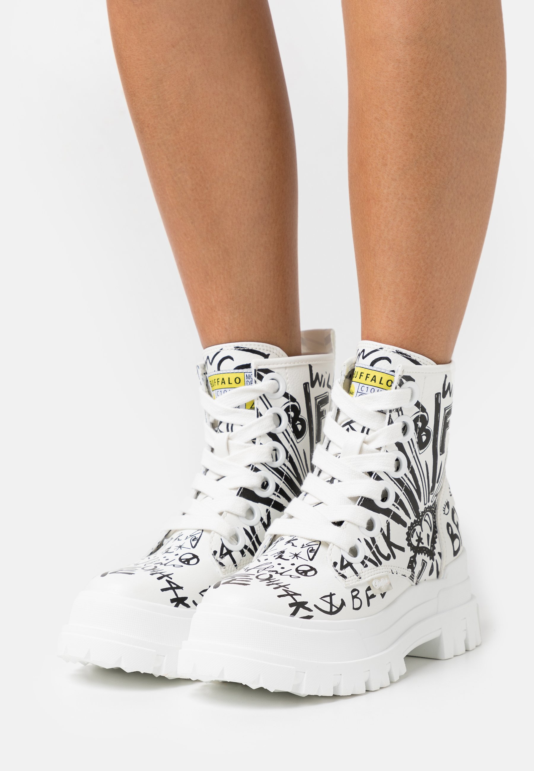Buffalo VEGAN ASPHA LACE UP HI - Botines con plataforma - white/blanco -  Zalando.es