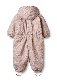 Mono de nieve infantil floral en tela rosa suave con cintura fruncida, capucha, puños elásticos y correas para los pies. Cuenta con un parche redondo con logo.