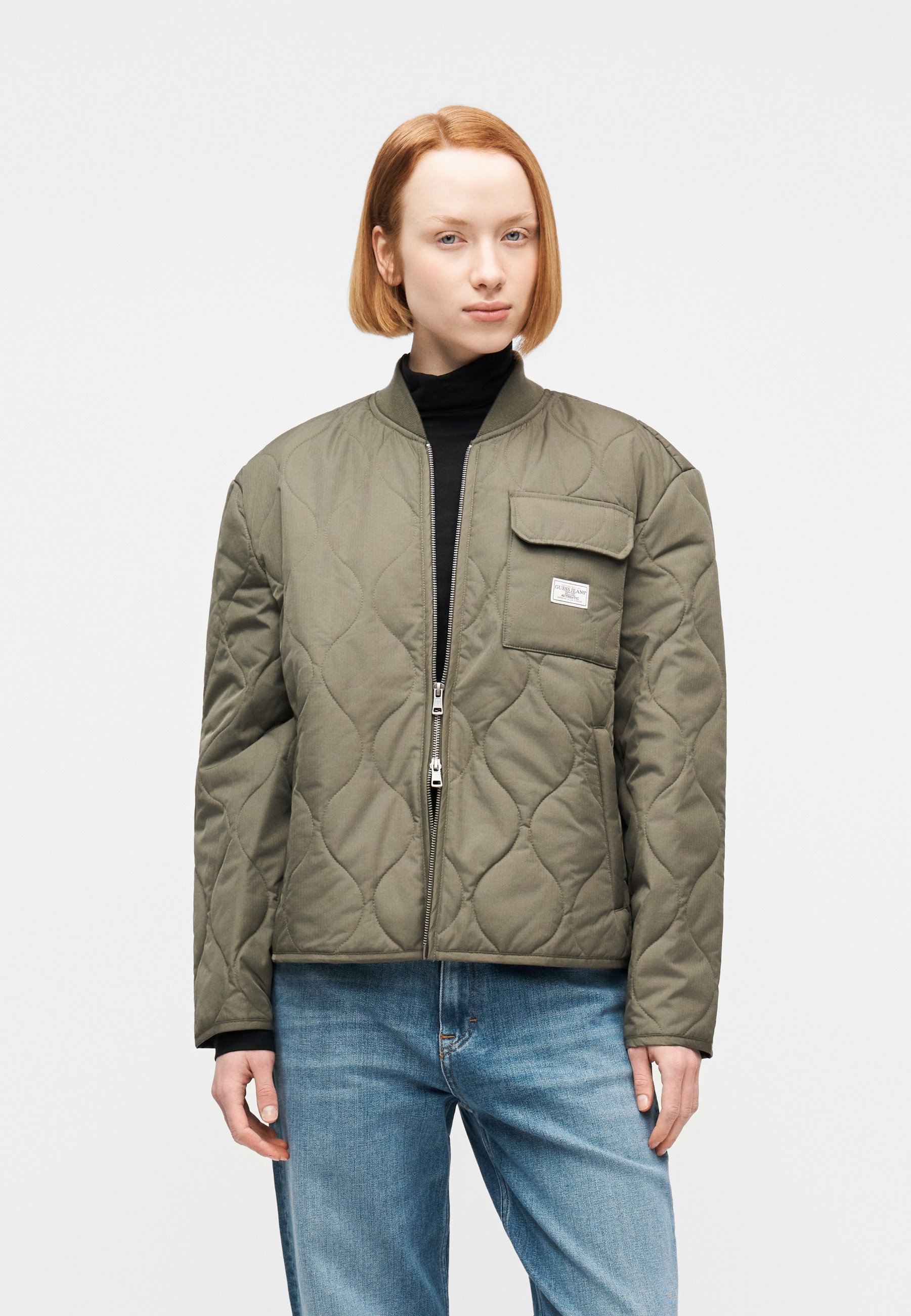 【カーキ(G8EV)】GUESS JEANS ジャケット (M)Quilted Puffer Jacket ゲス GUESS GUESS JEANS Quilted Puffer Jacket （G8EV