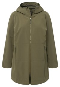 Veste imperméable vert olive avec capuche, fermeture éclair à l'avant et poches latérales. Présente un design épuré et une texture douce.