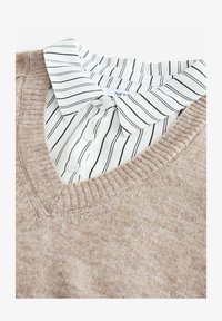 Sélectionné, neutral stripe