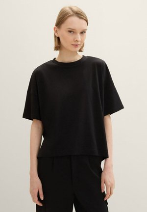Basic T-shirt - deep black