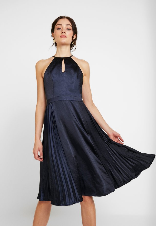 CHI CHI BENITA DRESS - Abito da sera - navy