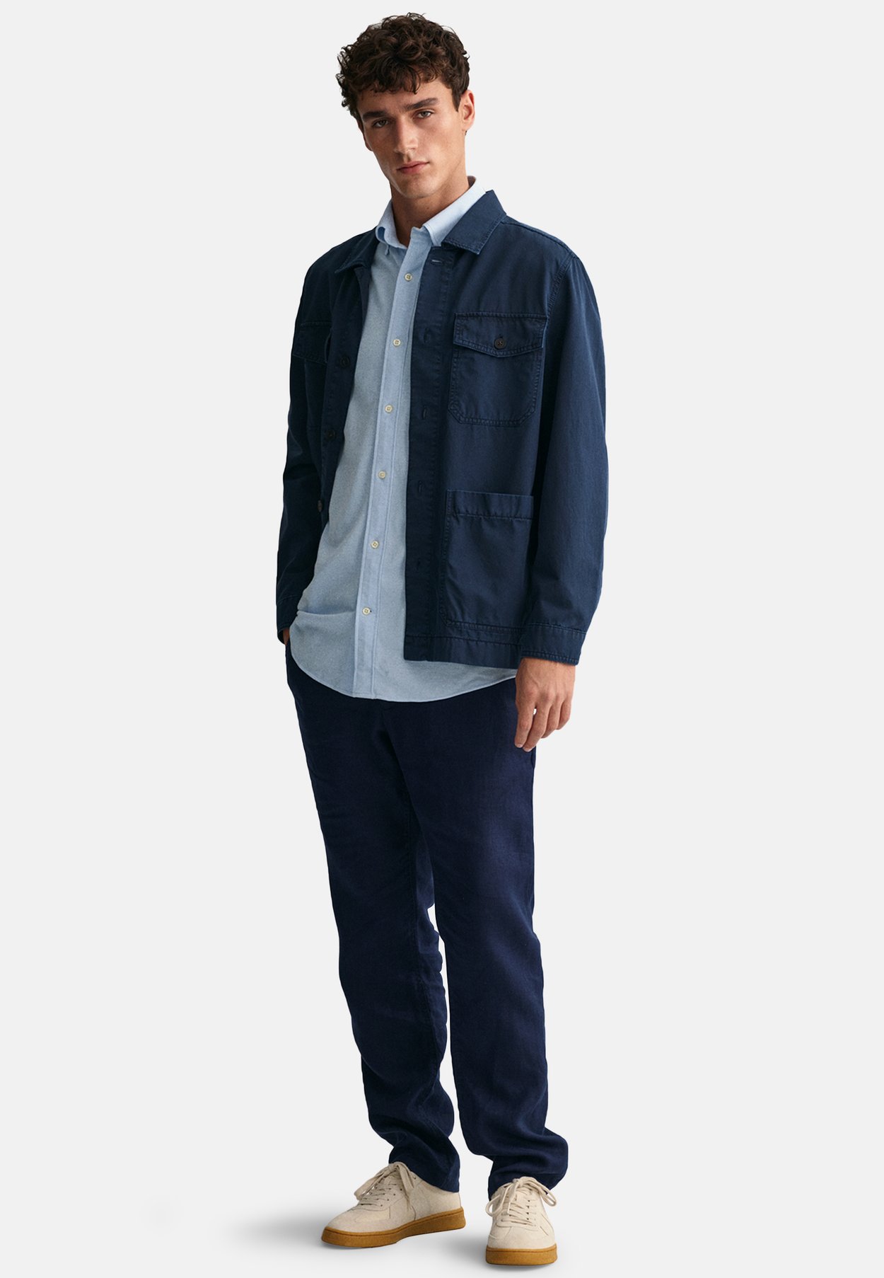 REGULAR FIT