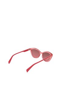 Occhiali da sole a forma di occhio di gatto con montatura trasparente rosa, lenti rosa sfumate e astine snelle e flessibili. Nessun marchio visibile o decorazioni.