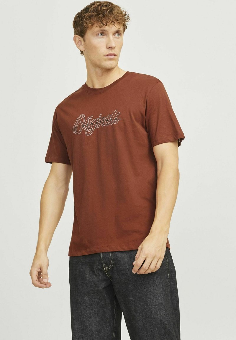 Jack & Jones GEDRUCKT RUNDHALS - Print T-shirt - brown