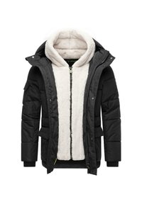 Čierna zateplená parka s bielou, chlpatej podšívkou. Obsahuje zips vpredu, kapucňu a bočné vrecká. Textúrovaný povrch; navrhnutý na teplo.