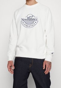 New Balance Sweatshirt - off-white