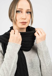 Dalle Piane Cashmere BRAIDED - Sjal / Tørklæder - nero