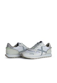 MUNICH MASSANA  - Zapatillas de entrenamiento - gris claro