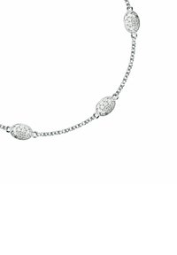 Collana d'argento con anelli ovali arricchiti da cristalli trasparenti, alternati a piccoli segmenti di catena, superficie liscia e finitura lucida.