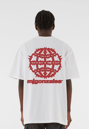 HEAVY OVERSIZED TEE - GLOBAL FLAME - Trükipildiga T-särk - white