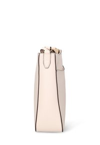 Borsa a mano beige con struttura fine, texture raffinata, bordatura scura a contrasto e chiusura superiore. Design verticale elegante per un facile trasporto.