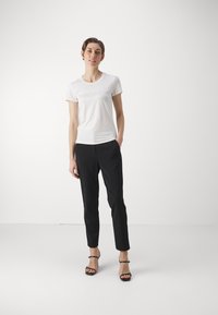 Patrizia Pepe MAGLIA - T-shirt print - bianco