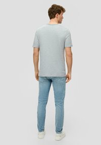 s.Oliver MIT STRUKTUR - T-Shirt print - grau meliert
